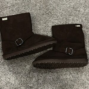 Brown fuzzy booties